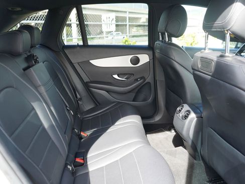 Used 2019 Mercedes-Benz GLC 300 image 18