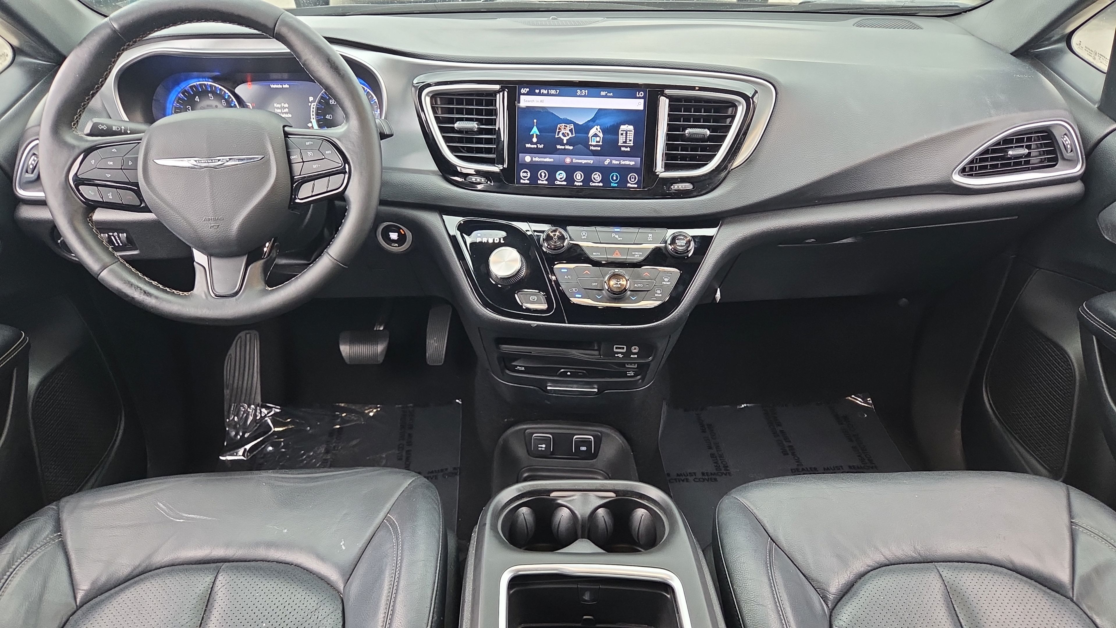 Used 2019 Chrysler Pacifica Touring-L Plus w/ S Appearance Package FWD image 13