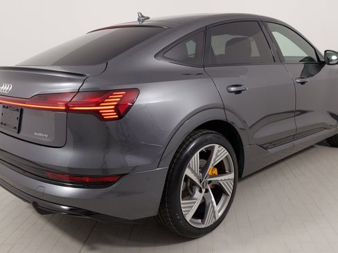 Used 2023 Audi e-tron Prestige w/ Prestige Package image 12