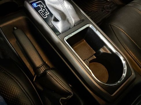 Used 2017 Toyota Tacoma TRD Off-Road w/ Tow Package (A/T) image 15