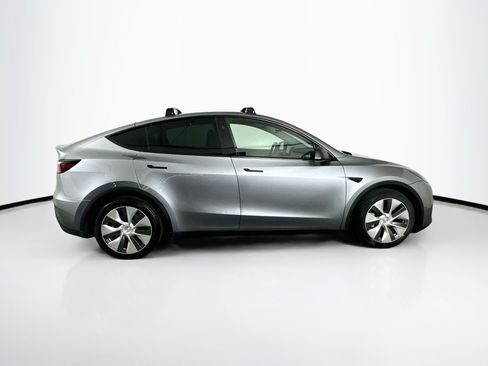 Used 2024 Tesla Model Y Long Range AWD/4WD image 10