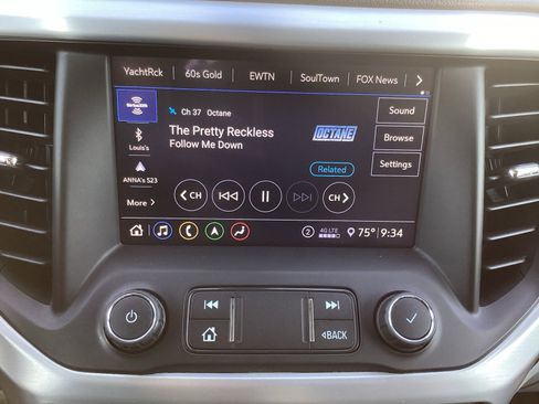 Used 2020 GMC Acadia SLT w/ Trailering Package image 23