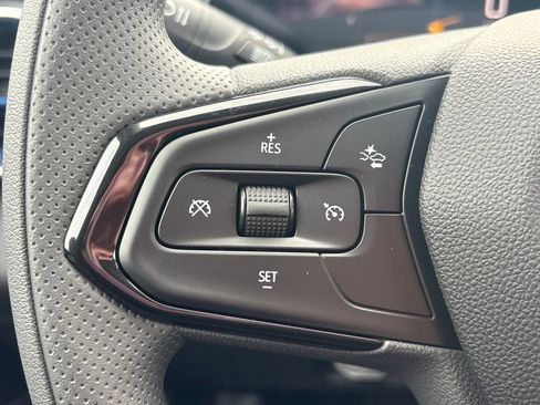 Certified 2026 Chevrolet Trax LT w/ Sunroof Package image 27