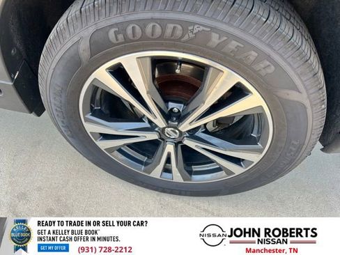 Used 2017 Nissan Rogue SL w/ SL Premium Package image 11