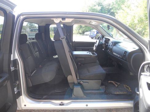 Used 2010 Chevrolet Silverado 1500 LT w/ Power Pack Plus AWD/4WD image 22
