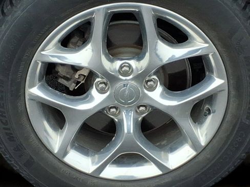 Used 2017 Chrysler Pacifica Limited w/ UConnect Theater Package image 5