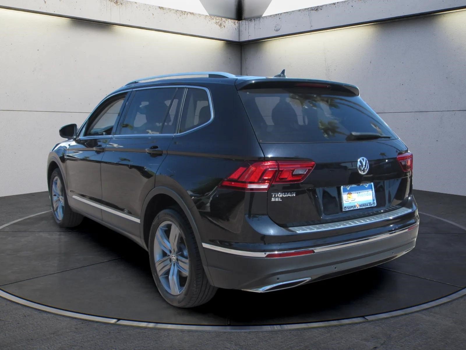 Used 2020 Volkswagen Tiguan SE R-Line FWD image 6
