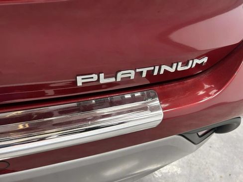 Used 2020 Toyota Highlander Platinum FWD image 11
