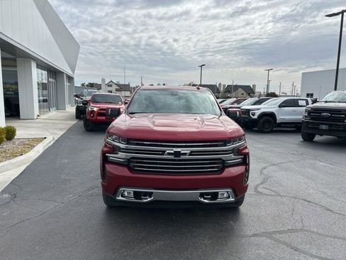 Used 2019 Chevrolet Silverado 1500 High Country w/ Technology Package image 3
