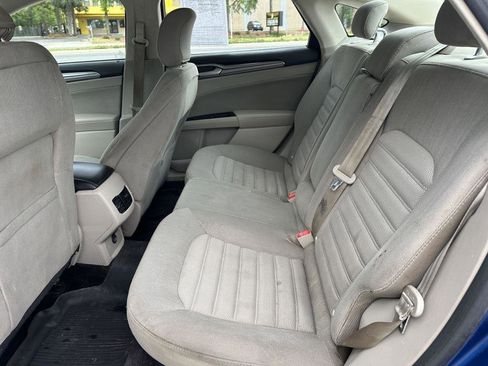 Used 2017 Ford Fusion SE FWD image 14
