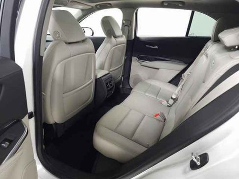 Certified 2023 Cadillac XT4 Luxury w/ Cold Weather Package image 28