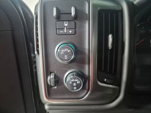 Used 2018 Chevrolet Silverado 1500 LT w/ All Star Edition image 17