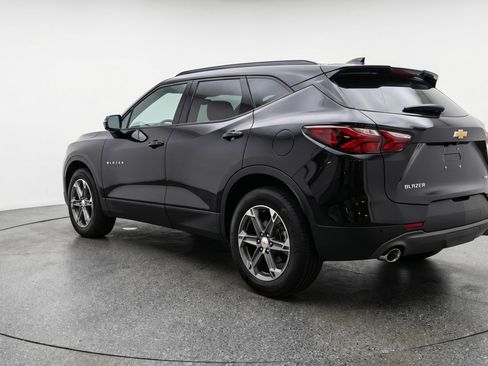 Used 2025 Chevrolet Blazer LT image 6
