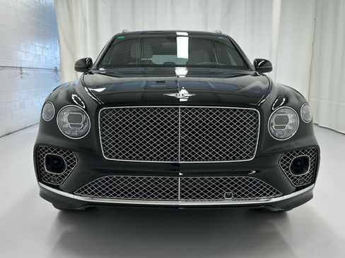 Used 2023 Bentley Bentayga AWD/4WD image 3