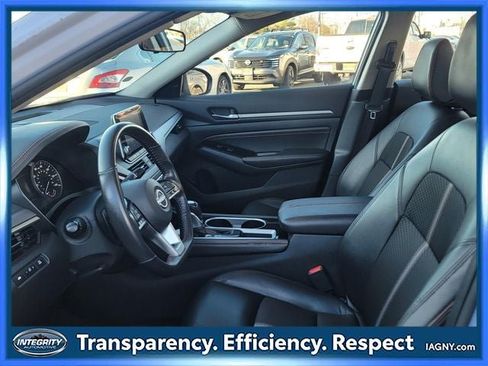 Certified 2024 Nissan Altima 2.5 SR FWD image 11