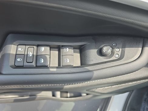 Certified 2023 Jeep Grand Cherokee Limited AWD/4WD image 27