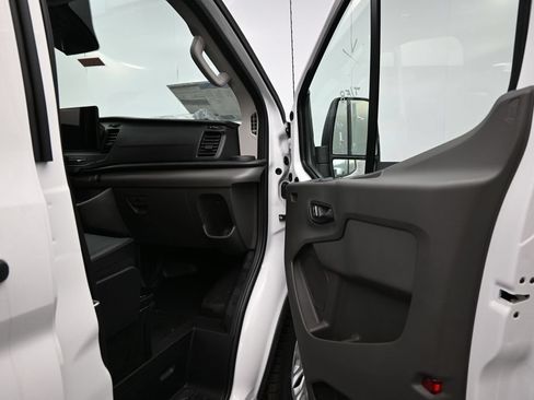 New 2026 Ford Transit 250 Low Roof RWD image 9