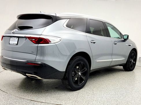 Used 2023 Buick Enclave Essence w/ Sport Touring Edition image 5