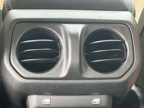 Used 2022 Jeep Wrangler Unlimited Sahara w/ LED Lighting Group AWD/4WD image 14