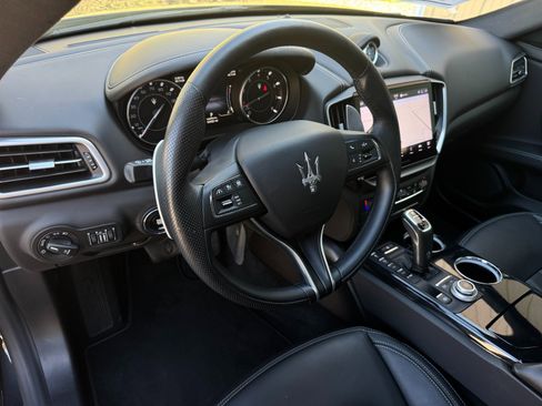 Used 2023 Maserati Ghibli Modena Q4 image 30
