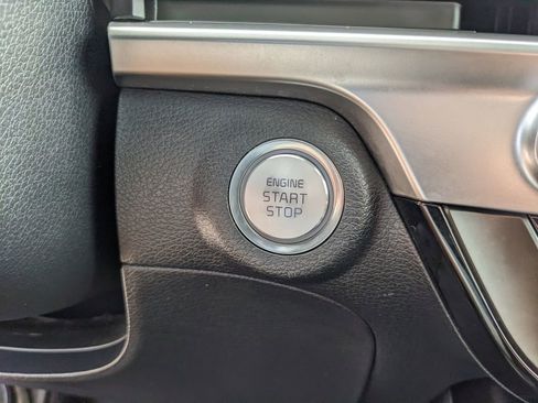 Used 2025 Kia Telluride S image 29