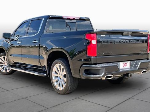 Used 2022 Chevrolet Silverado 1500 High Country w/ Technology Package image 12