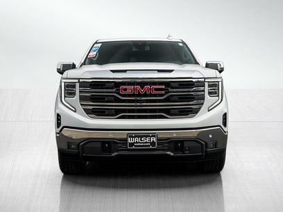 New 2026 GMC Sierra 1500 SLT w/ SLT Premium Plus Package
