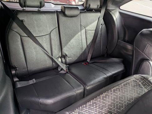 Used 2023 Toyota Sienna XSE image 8