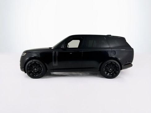 Used 2024 Land Rover Range Rover SE AWD/4WD image 2