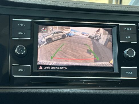 Used 2023 Volkswagen Jetta SE FWD image 19