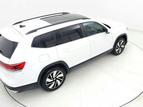 Used 2024 Volkswagen Atlas SE image 17