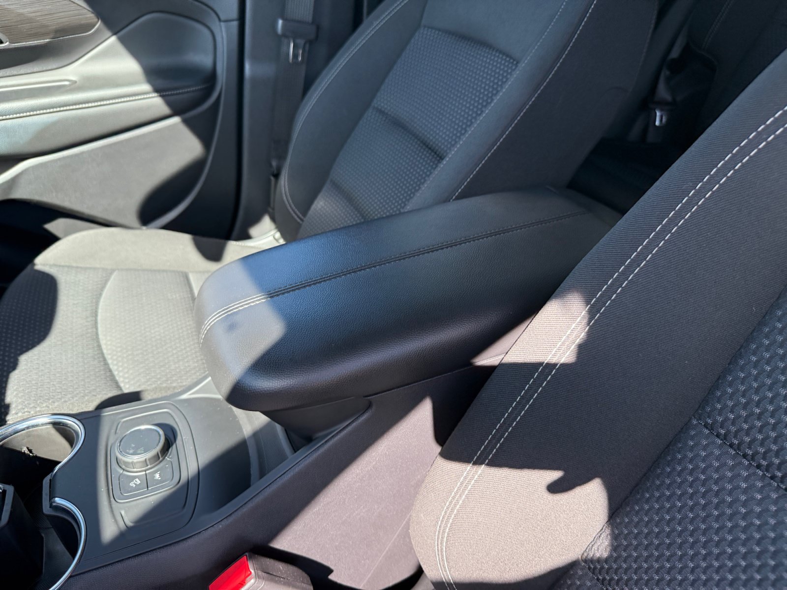Used 2024 GMC Terrain SLE FWD image 14