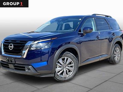 Used 2025 Nissan Pathfinder SV