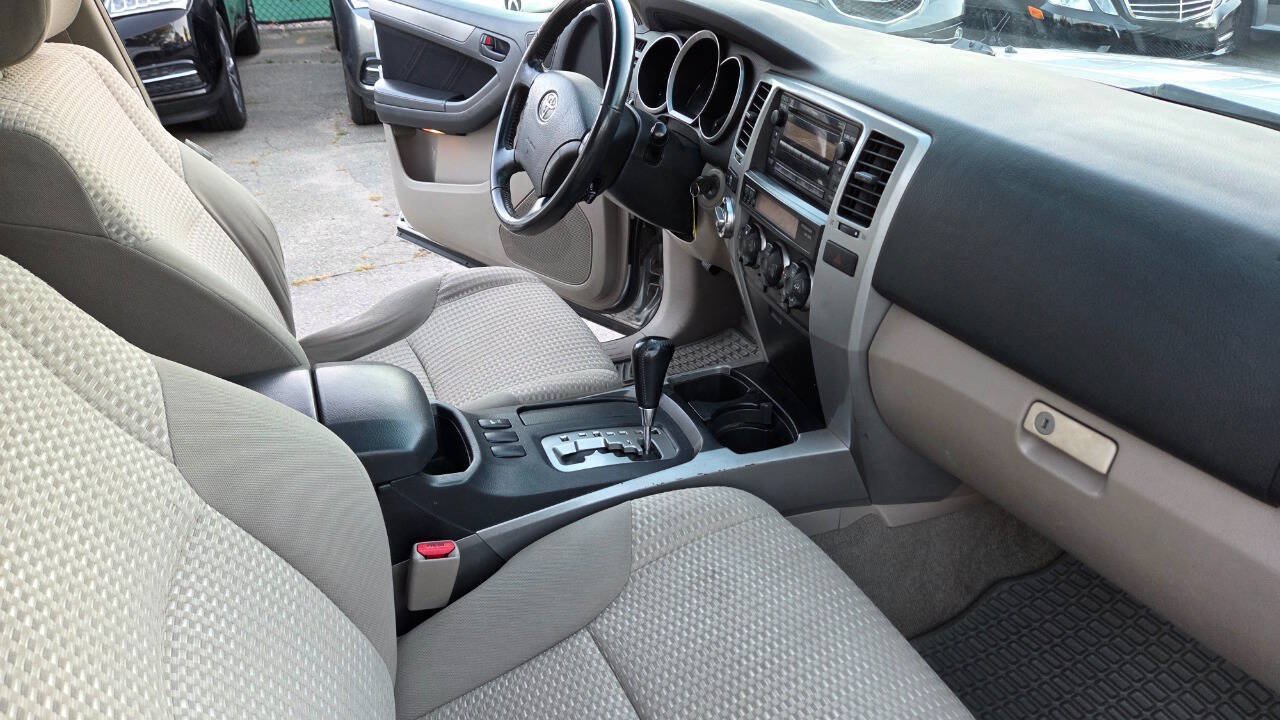 Used 2007 Toyota 4Runner SR5 AWD/4WD image 46