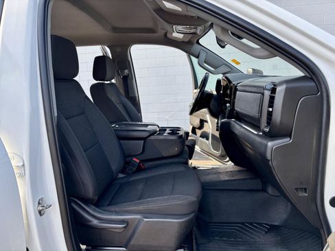 Used 2024 Chevrolet Silverado 2500 LT AWD/4WD image 7