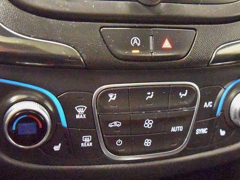 Used 2022 Chevrolet Equinox RS w/ RS Leather Package image 23