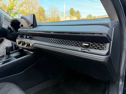 Used 2024 Honda Accord EX image 19