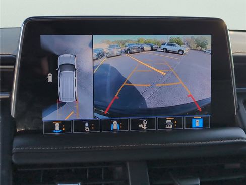 Used 2021 GMC Yukon AT4 w/ AT4 Premium Plus Package image 23