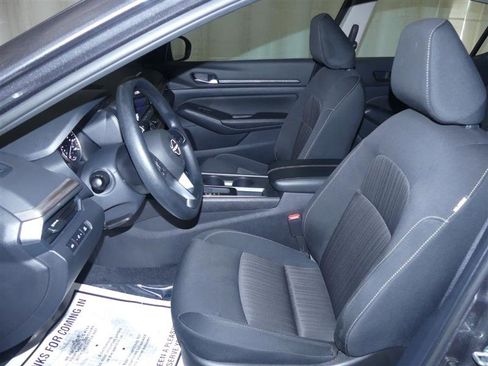 Used 2025 Nissan Altima 2.5 SV image 20