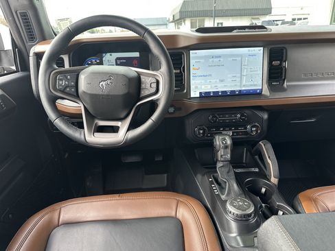 Used 2024 Ford Bronco Outer Banks image 15