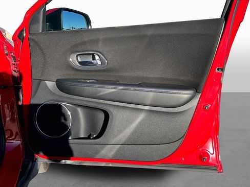 Used 2018 Honda HR-V EX image 16