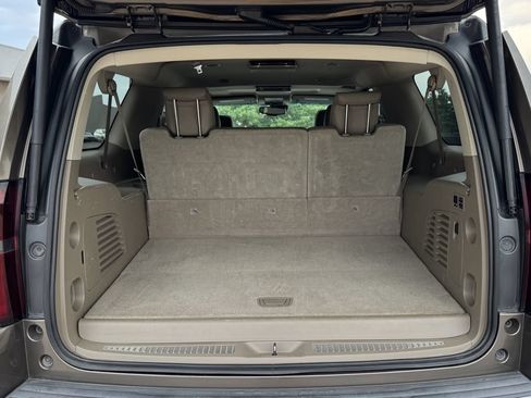 Used 2016 Chevrolet Suburban LTZ AWD/4WD image 11