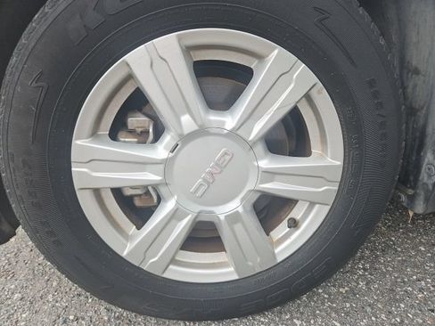 Used 2015 GMC Terrain SLE w/ Safety Package AWD/4WD image 25