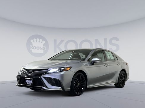 Used 2023 Toyota Camry XSE image 1