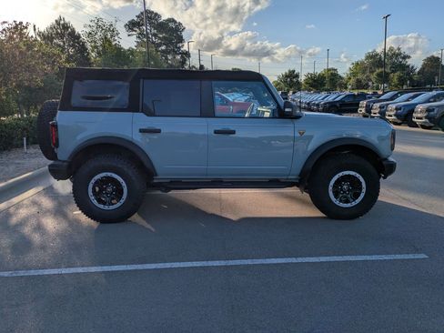 Certified 2022 Ford Bronco Badlands AWD/4WD image 3