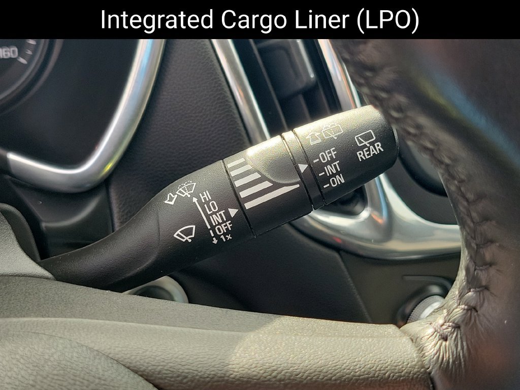 Used 2020 Chevrolet Equinox LT w/ Driver Convenience Package AWD/4WD image 17
