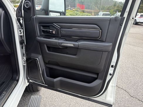 Used 2023 RAM 2500 Limited image 24