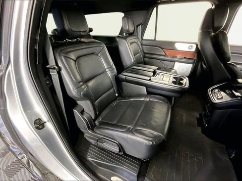Used 2021 Lincoln Navigator L Reserve w/ Luxury Package image 23