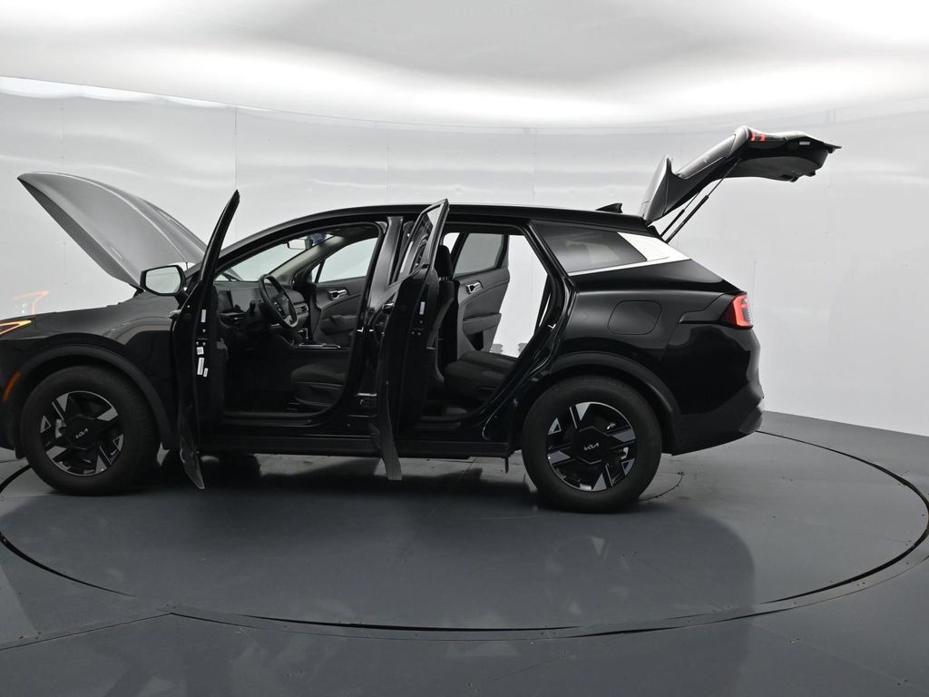 Used 2026 Kia Sportage LX FWD image 41