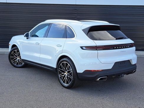 Certified 2024 Porsche Cayenne image 3
